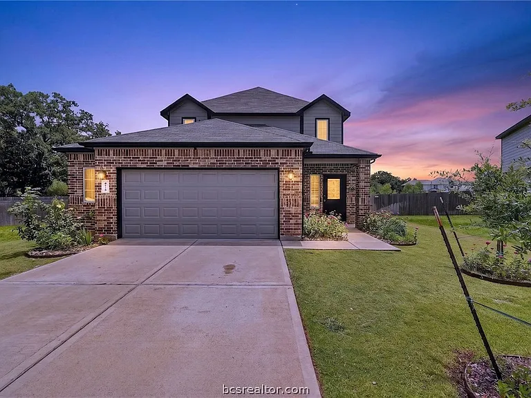 4718 Milagro Loop — Photo 1