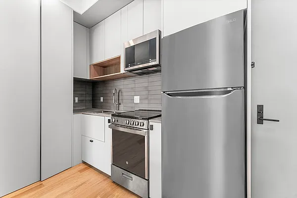 Rented by Compass | media 9