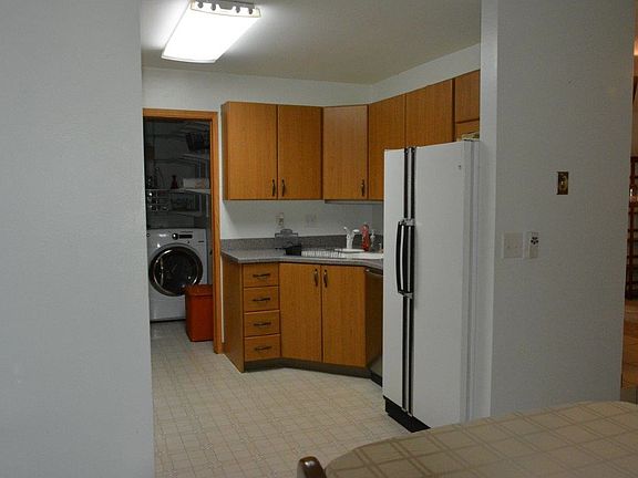 Kitchen east wall