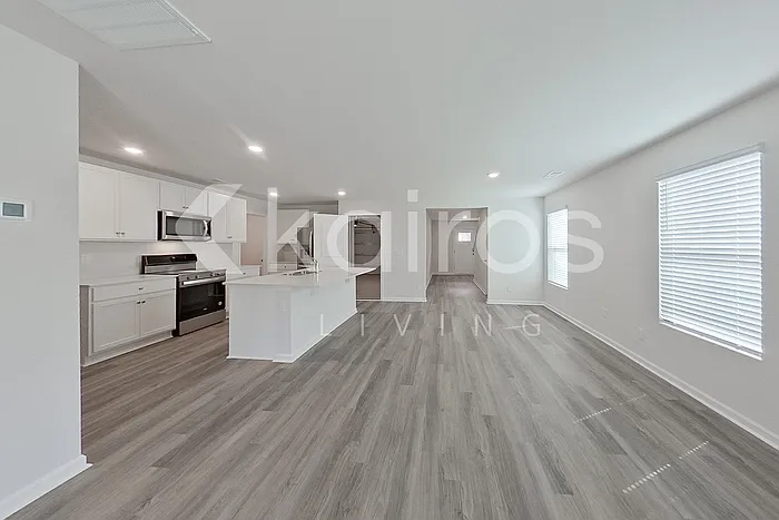 134 Inez Ave — Photo 4