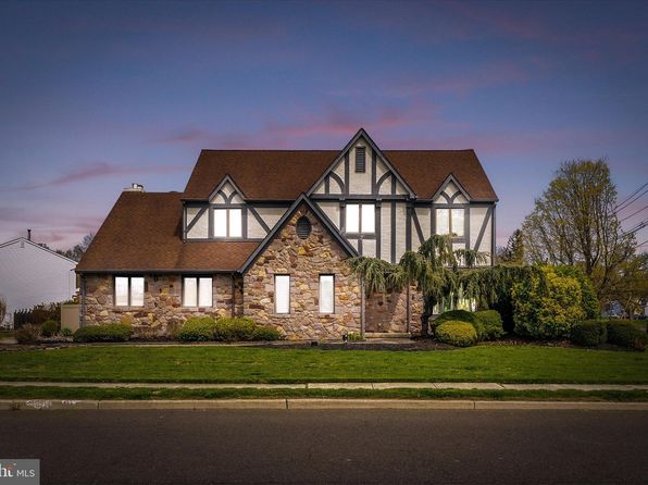 12 Apollo Dr, Hamilton, NJ 08620
