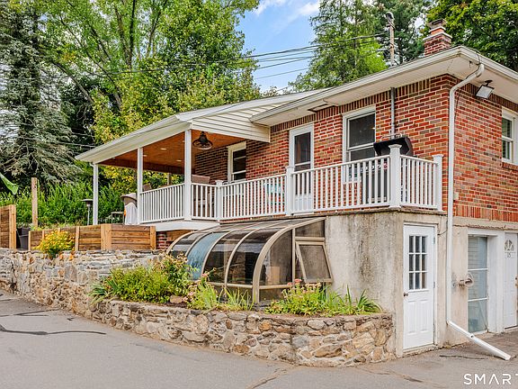 4th image of 115 Brooks Hill Road