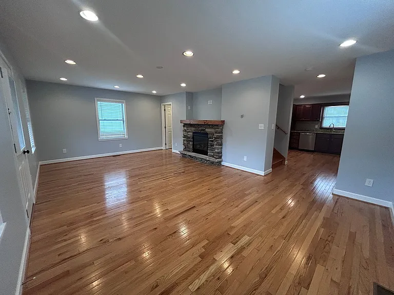 209 Delmar St — Photo 2