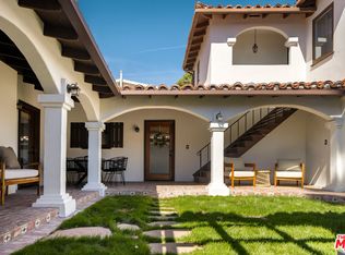 2103 Alcyona Dr, Los Angeles, CA 90068