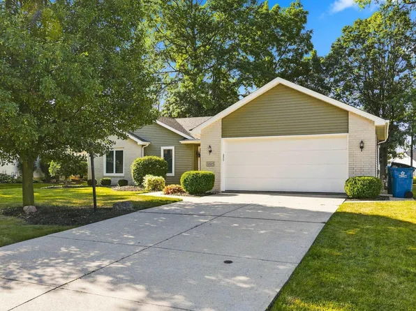 1225 Ashville Dr, Huntertown, IN 46748
