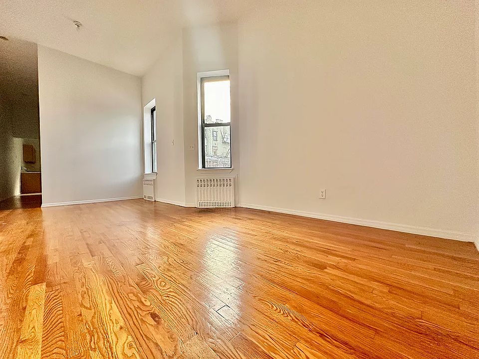 1st image of 388 Broadway #4