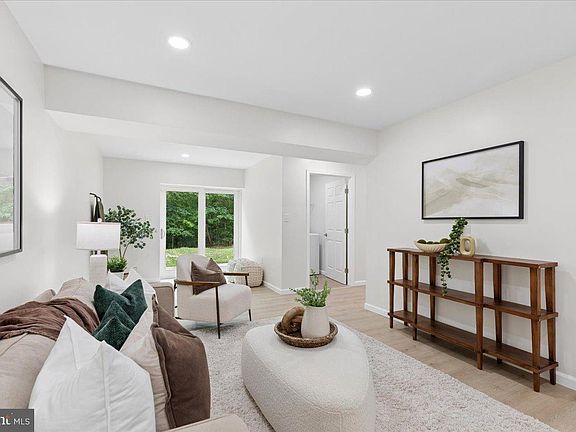 4th image of 30 Reids Ln