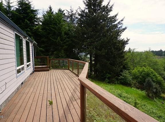 5th image of 6186 SE Hemlock Dr