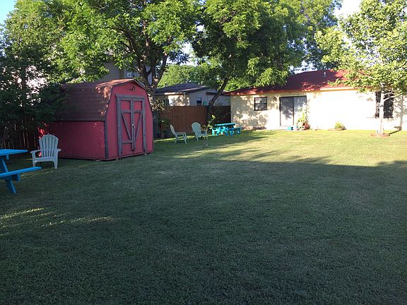 2nd image of 1021 Burton Ave
