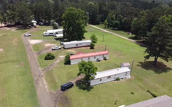 4th image of 456 Jeans Trailer Park