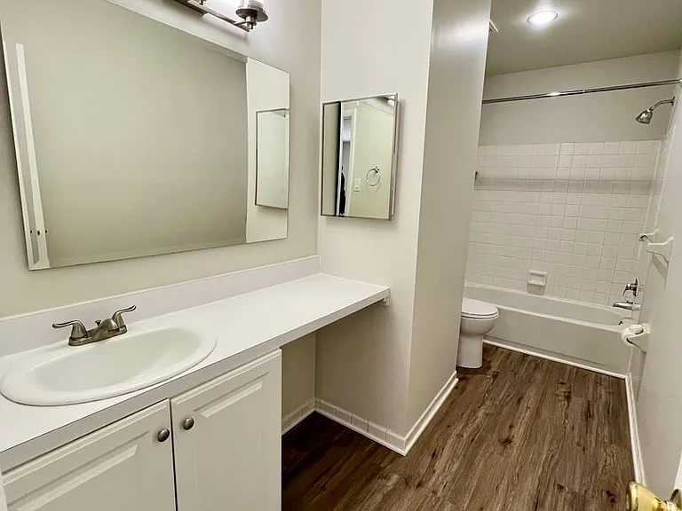 2115 Arch St #B — Photo 13