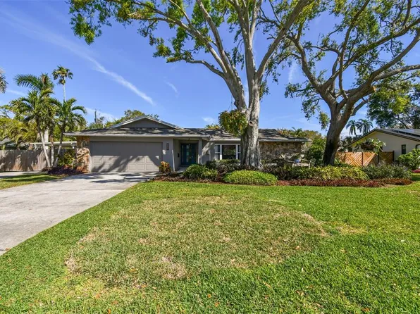 143 58th Ave S, Saint Petersburg, FL 33705