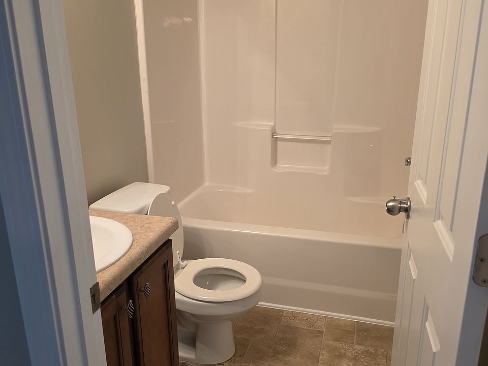 1st image of 203 Burr Dr
