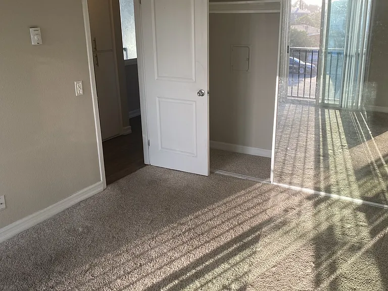 3719 Marlborough Ave #4 — Photo 11