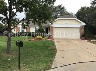 1214 Riva Ridge Ct, Florissant, MO 63034