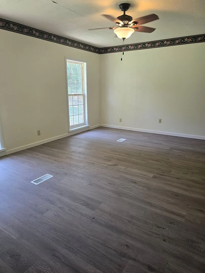 954-SF-E2 — Photo 3