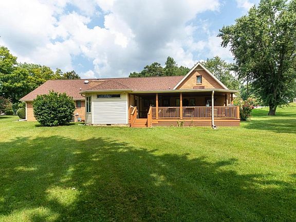 5th image of 305 Mosswood Ln