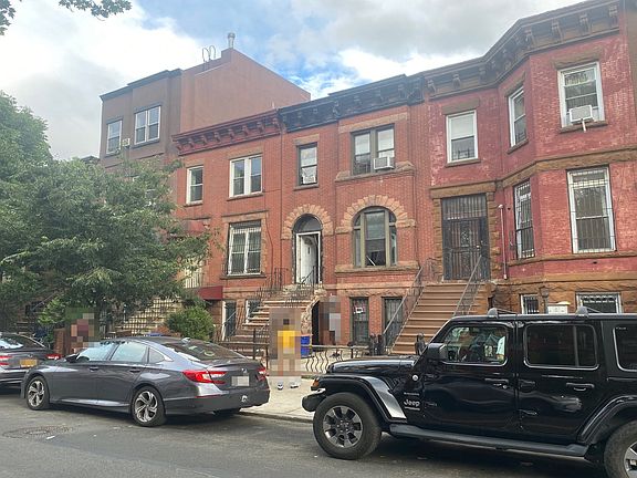2nd image of 638 Halsey St