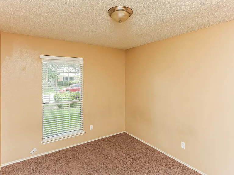 1526 Chapman St — Photo 21