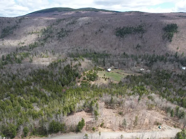 1009 Apres Way, Carrabassett Valley, ME 04947