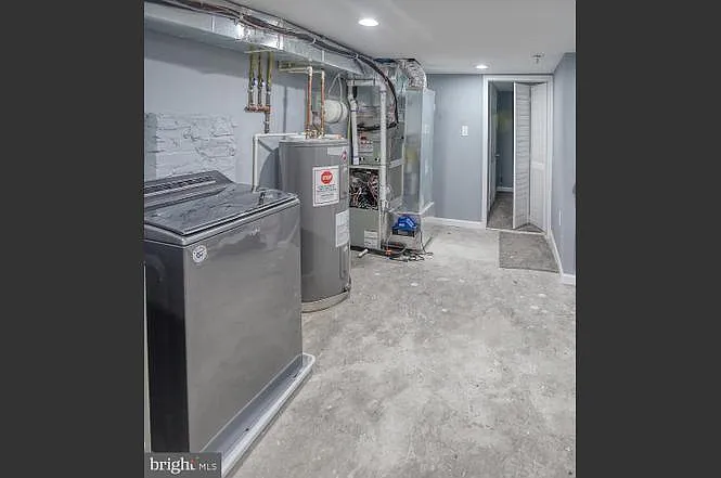 336 S Newkirk St — Photo 27