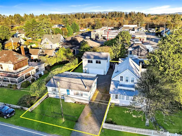 4406 L Place, Seaview, WA 98644