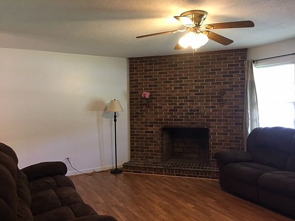 3rd image of 133 Effie Dr