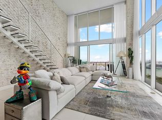 1040 Biscayne Blvd, Miami, FL 33132