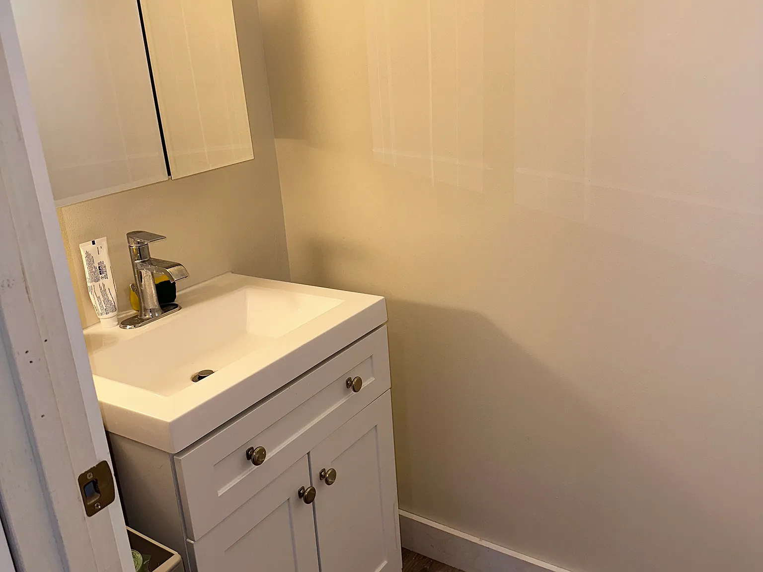 3 bed, 1.5 bath, $2,100 — Photo 4