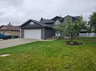5215 E 16th Ave, Edson, AB T7E 1H1