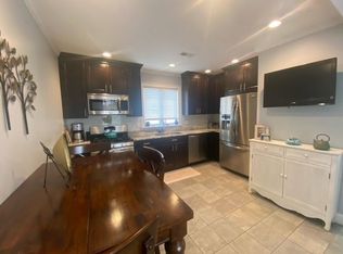 50 Crescent St #3, Wakefield, MA 01880