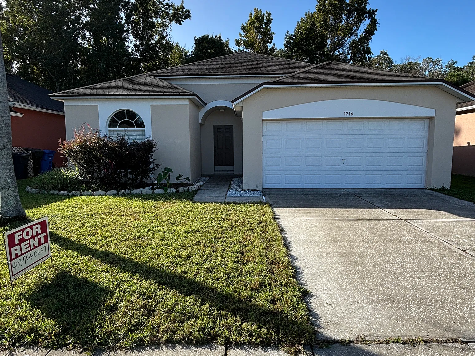 3 bed, 1321 sqft, $2,500 — Photo 1