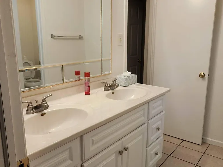 1626 Carriage Cir — Photo 8