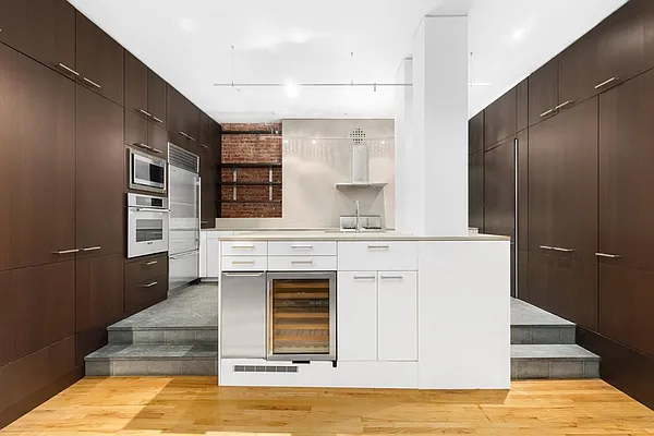 Sold by Modlin Group | media 15