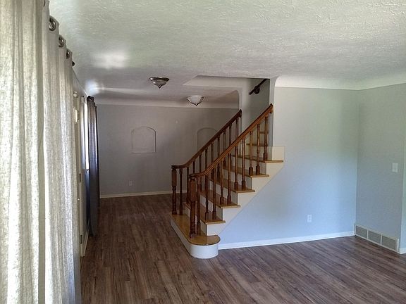3rd image of 374 Homewood Ave