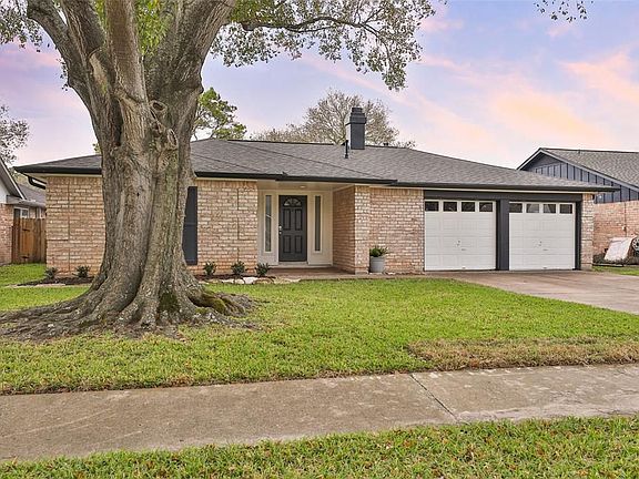 2nd image of 13535 Brook Hollow Dr