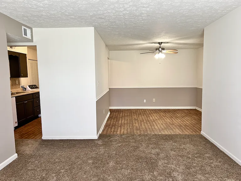 Derby Run Apartments — Photo 27