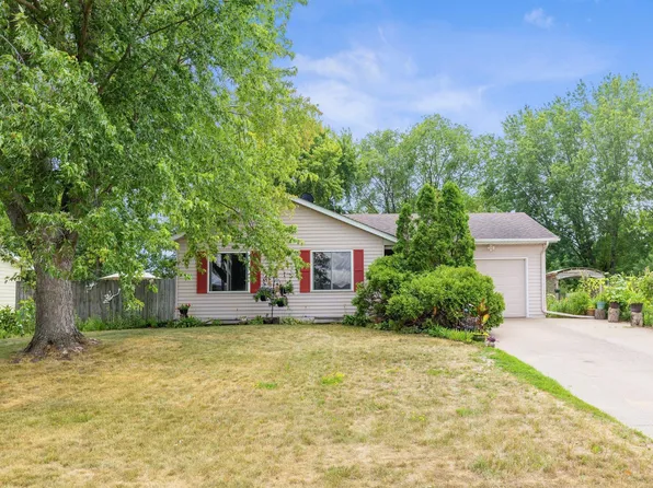 6411 Birch St, North Branch, MN 55056
