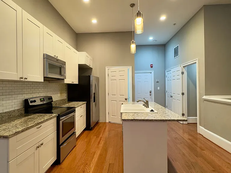 Apartment Units in Downtown, Baltimore, MD! — Photo 12