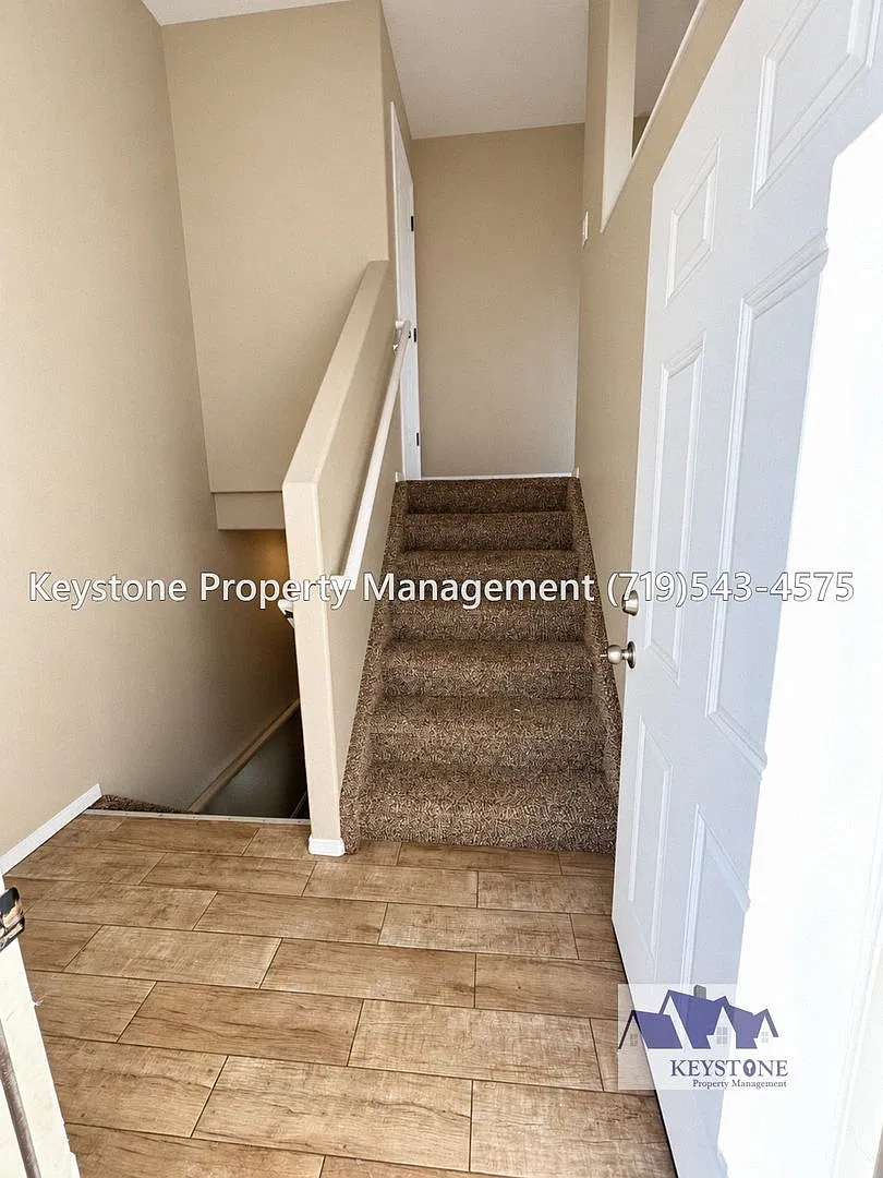 Application Fee Reimbursed! Nicely Maintained Duplex In Pueblo West 3 Bed/2 Bath/2 Car Garage $18... — Photo 3