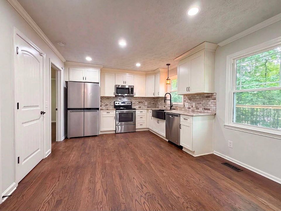 2nd image of 1395 Natchez Trce