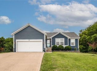 708 W 3rd Ter, Wellsville, KS 66092