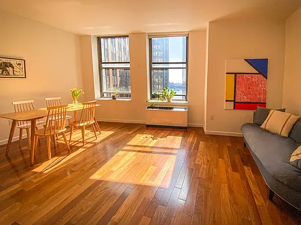 82 Beaver St APT 1301, New York, NY 10005