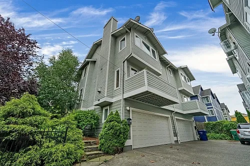 221 23rd Ave