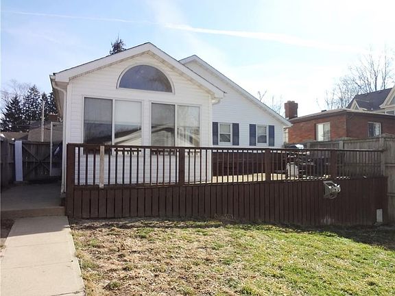 2nd image of 611 N Lincoln St