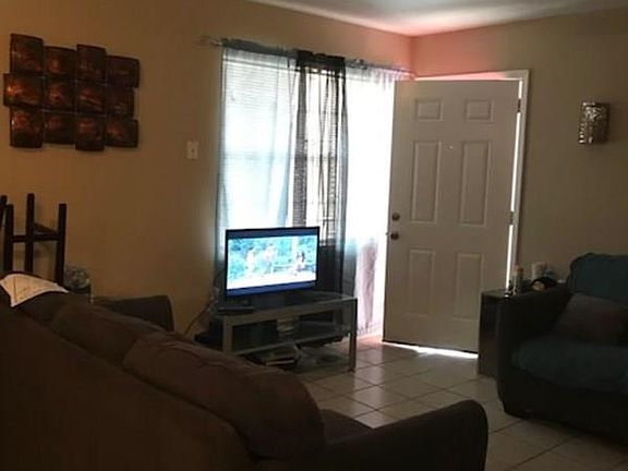 5th image of 508 Truman Dr