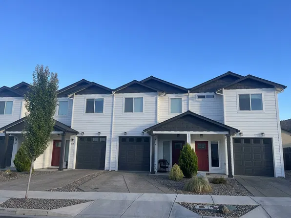 323 Everett Way, Talent, OR 97540