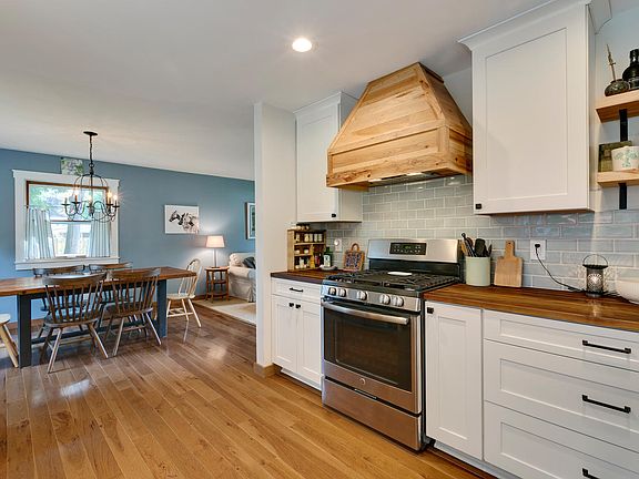 5th image of 961 Chesterton Ct
