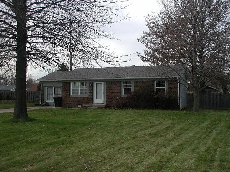 1st image of 20 Newsom Ln