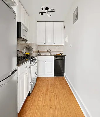 Sold by Compass | media 3